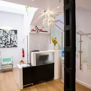 https://hostal-san-francisco-seville.es-andalucia.com